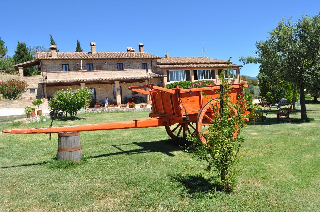 Farm Stay Il Carro Del Colle Collevalenza Exteriör bild