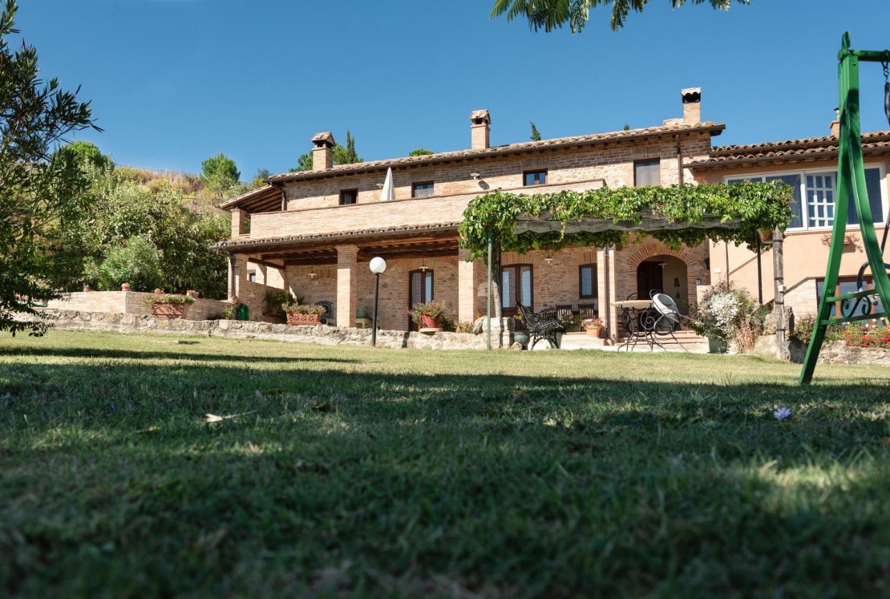 Farm Stay Il Carro Del Colle Collevalenza Exteriör bild